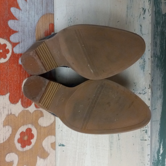 Simply Vera Vera Wang Vienna Blue, Pointed Toe, Inside Zip, Ankle Boots - Picture 13 of 16